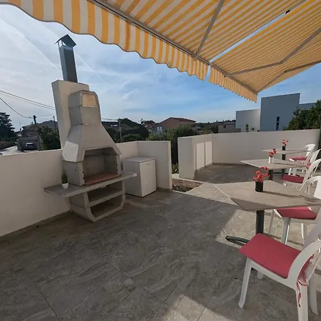 Marina Vista Apartment Pomer