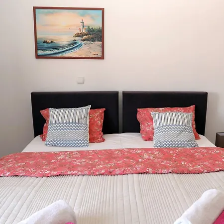 Marina Vista Sea View & Помер