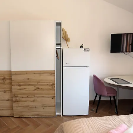 Marina Vista Sea View & Апартаменты