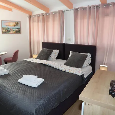 Marina Vista Sea View & Помер