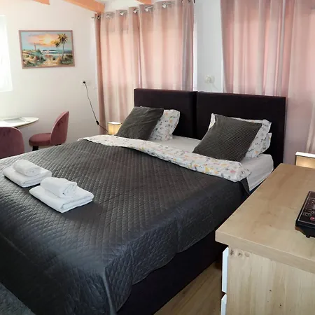 Marina Vista Sea View & Апартаменты *