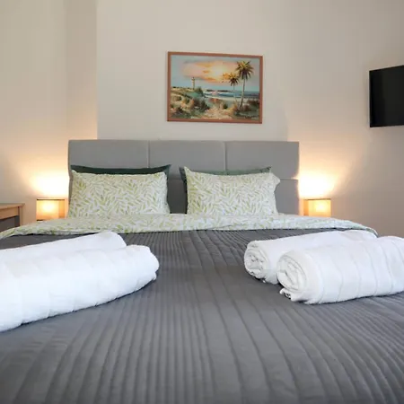 Marina Vista Sea View & Помер