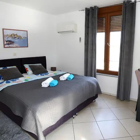 Апартаменты Marina Vista Sea View & *