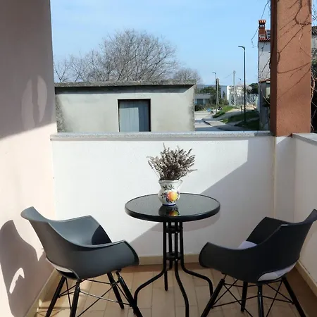 Апартаменты Marina Vista Sea View &