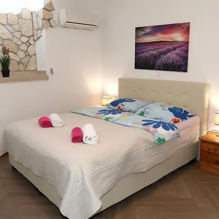 Marina Vista Sea View & Помер