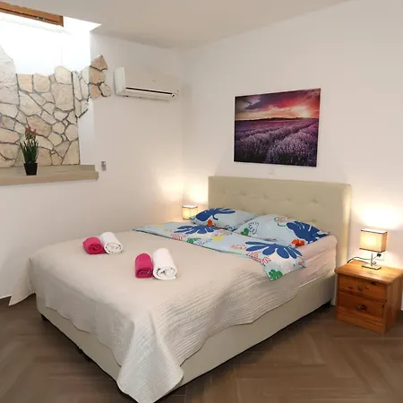 Апартаменты Marina Vista Sea View & Помер