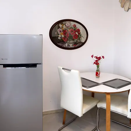 Marina Vista Sea View & Апартаменты *