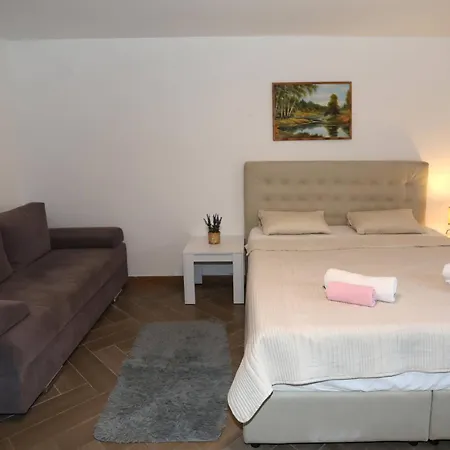 Marina Vista Sea View & Помер